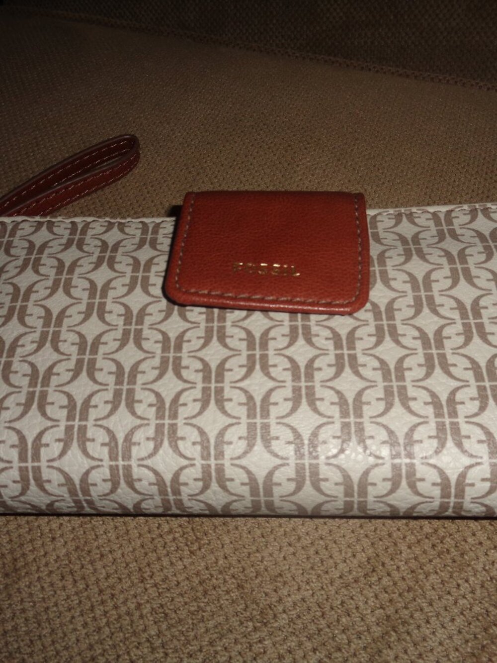 NEW Fossil Leather Wristlet Wallet Zip Snap Brown Beige Gray Tone Retail $100.00